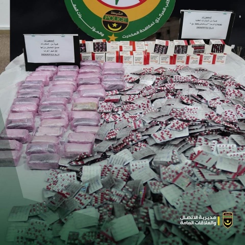 الشرطة تعلن تفكيك شبكة لتهريب المخدرات عبر الحدود وتوقيف 17 مشتبها به